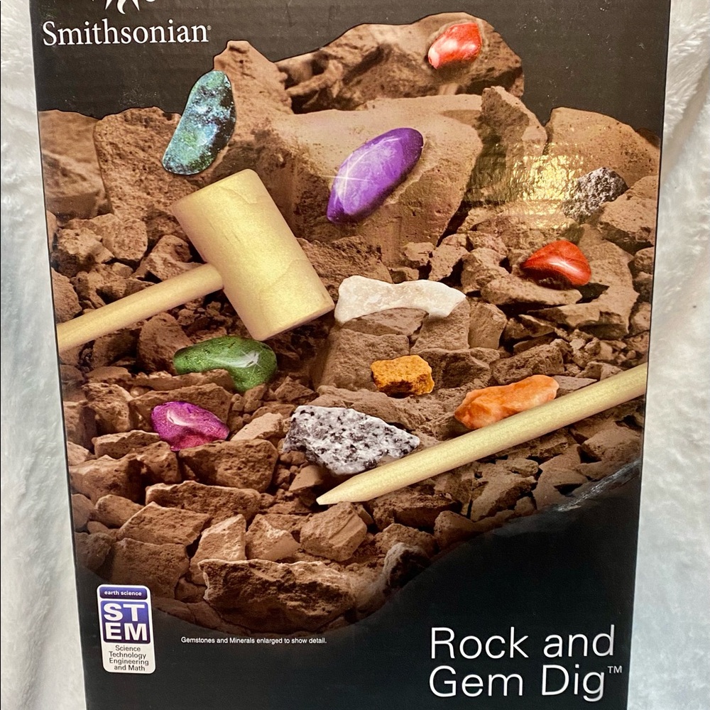 Smithsonian Rock & Gem Dig Kit/Set • STEM Toy • New • Science/Exploration Play
